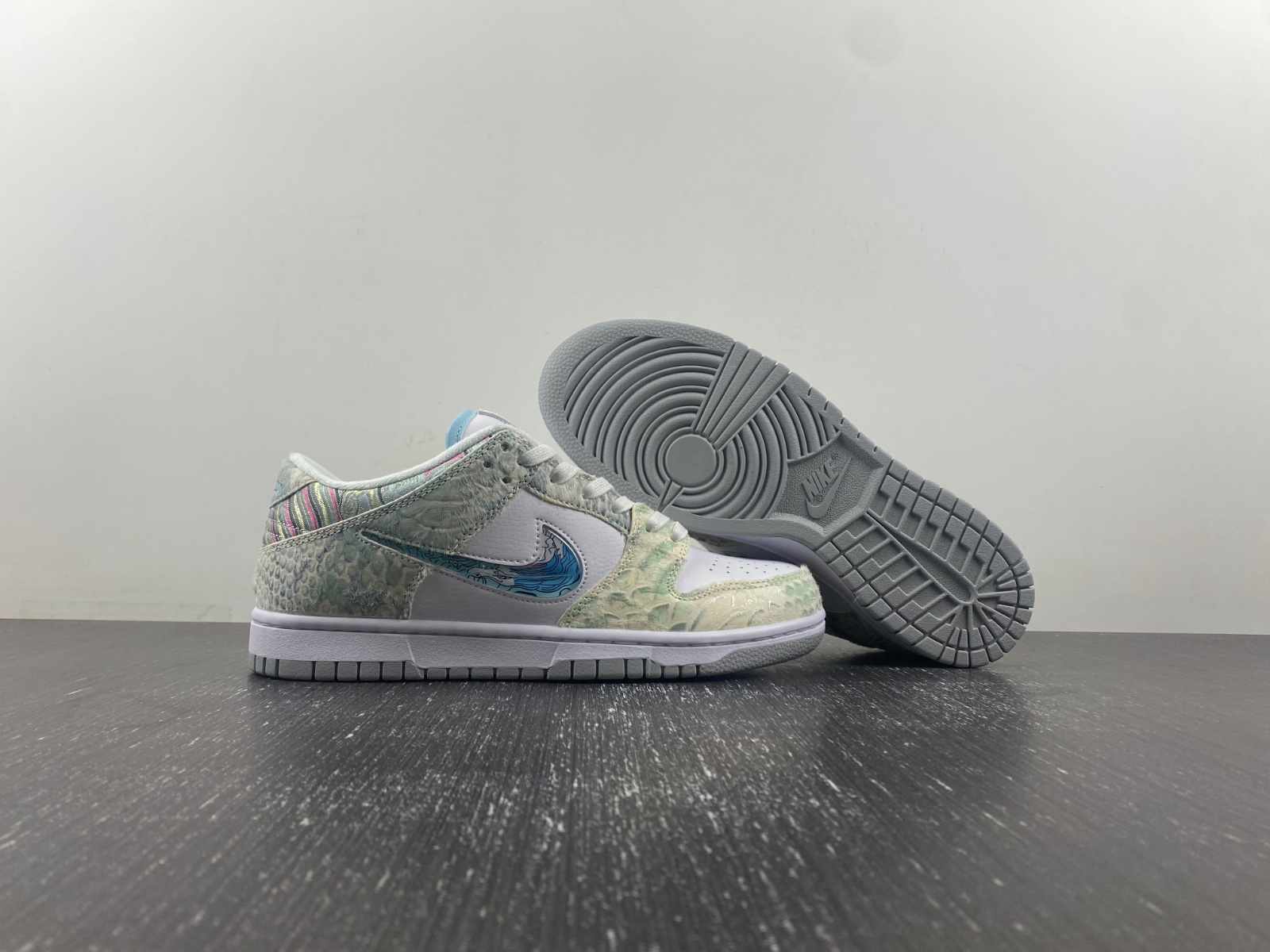 Nike Dunk Low Steam Puppet