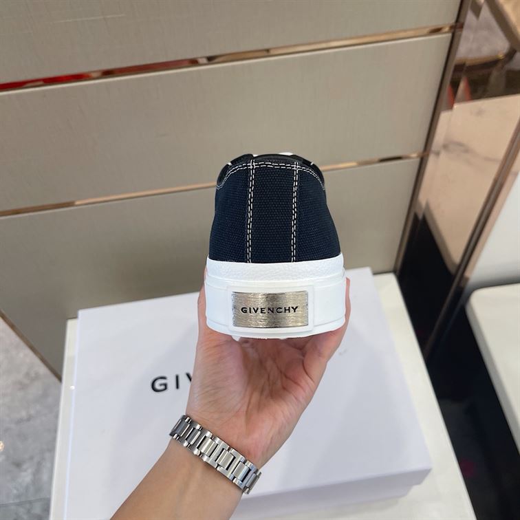 GIVENCHY SNEAKERS CITY IN GRAINED LEATHER – GVC014