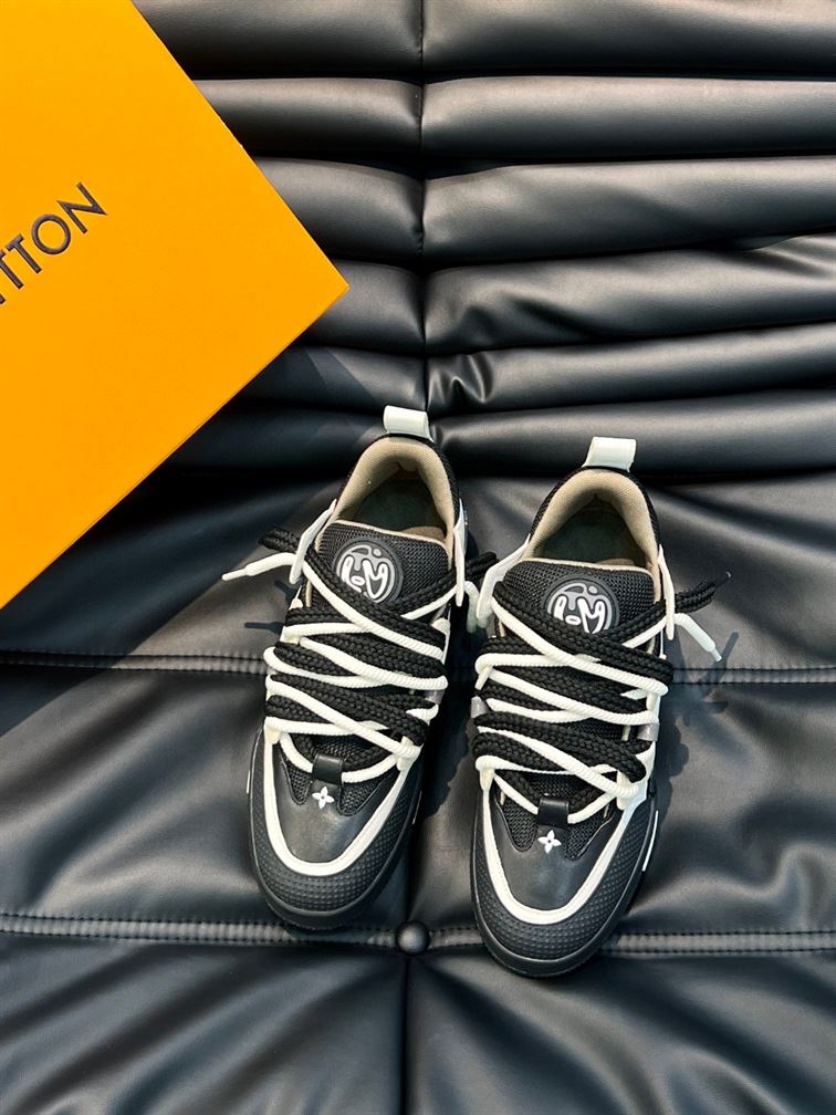 LOUIS VUITTON LV SKATE SNEAKER – LVS153