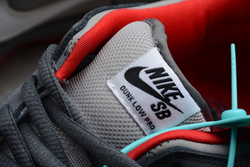 Nike SB Dunk Low Staple NYC Pigeon