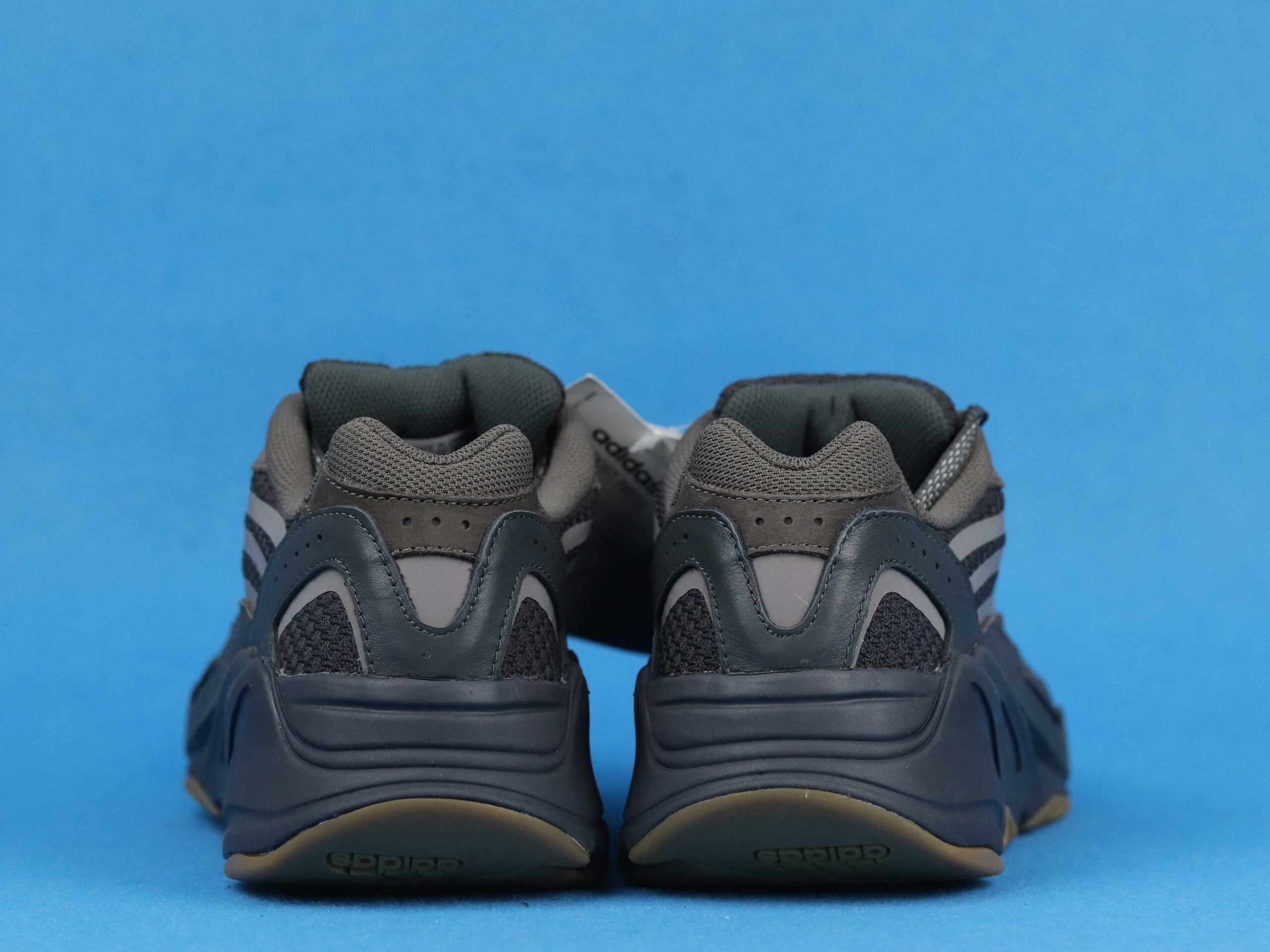 adidas Yeezy Boost 700 V2 Geode