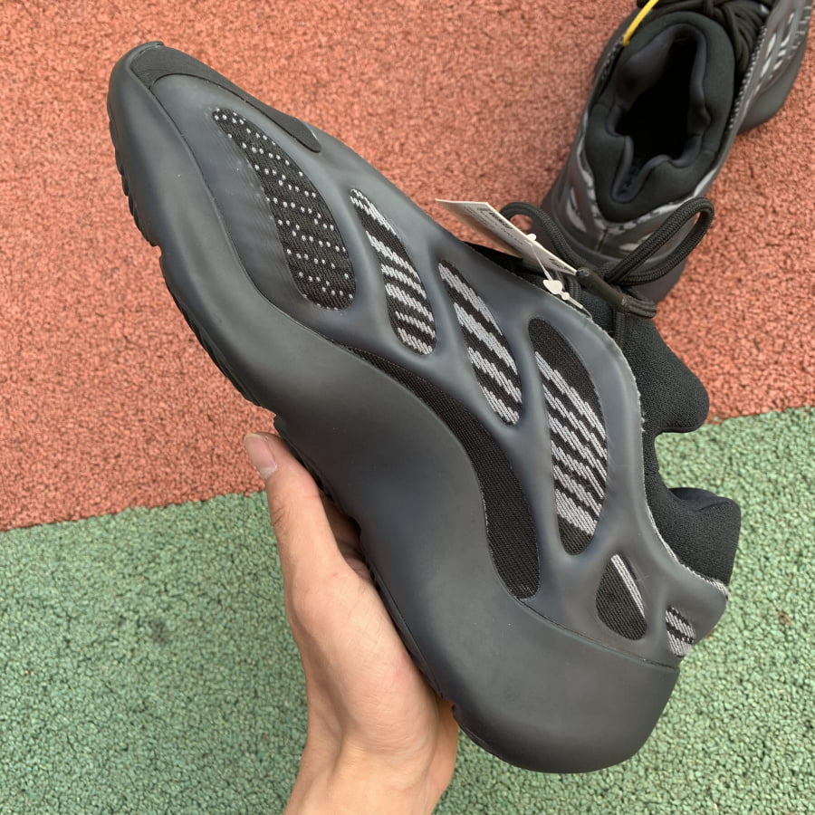 adidas Yeezy 700 V3 Alvah