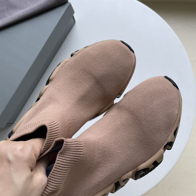 BALENCIAGA SPEED RECYCLED KNIT GRAFFITI SNEAKER IN BEIGE – BLA050