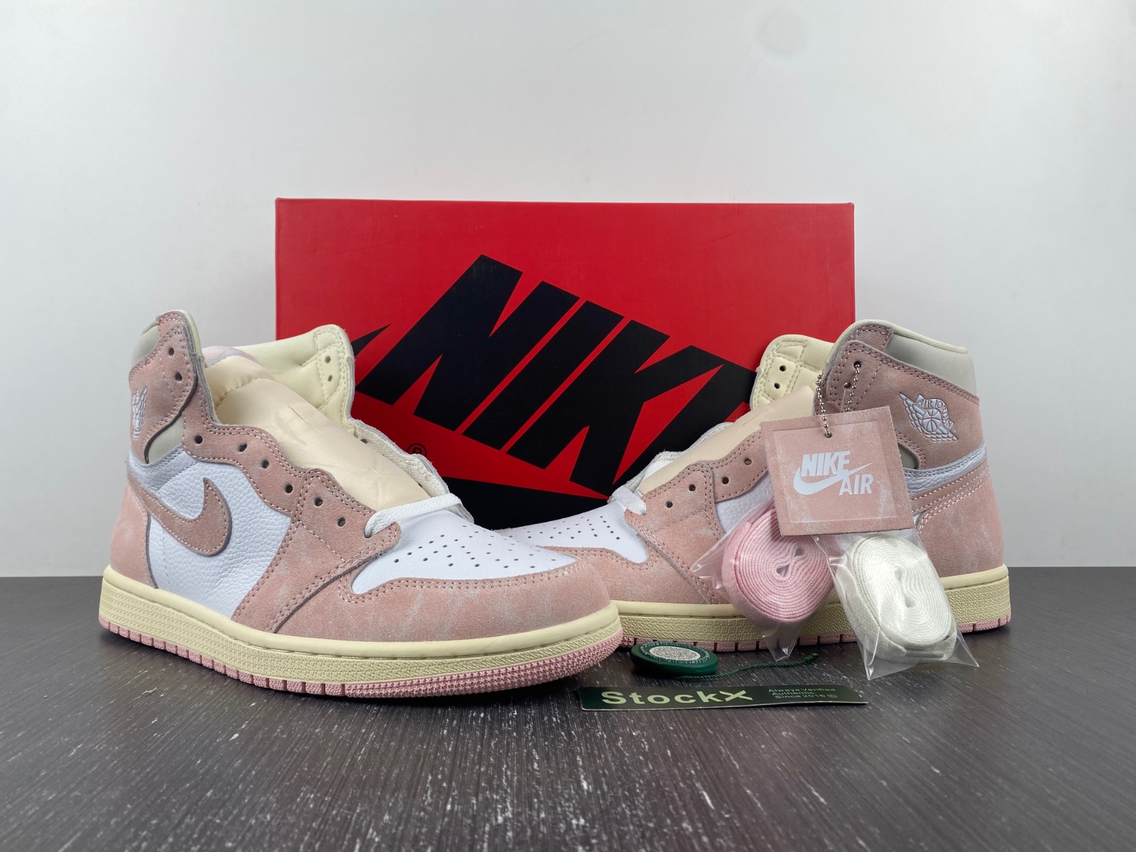 Air Jordan 1 Retro High OG “Washed Pink”