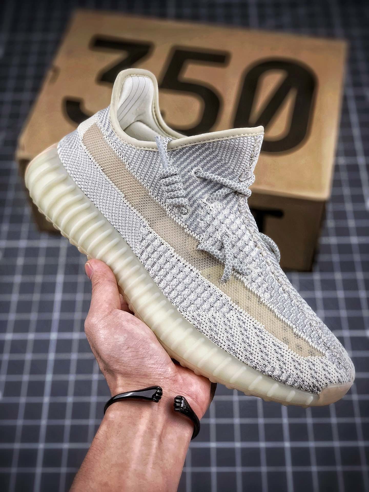 Yeezy 350 Boost V2 “LUNDMARK”