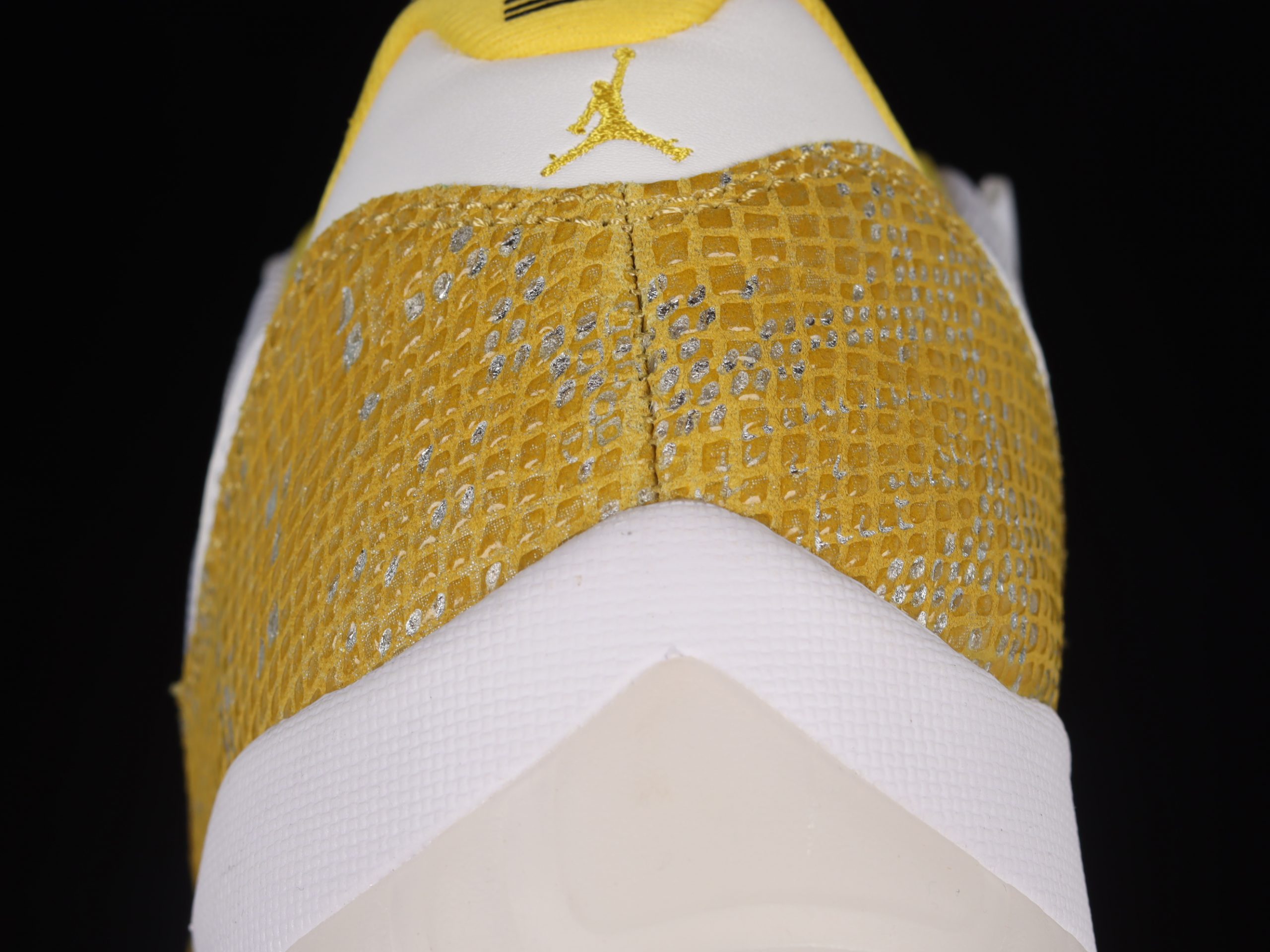 Air Jordan 11 Low Yellow Snakeskin