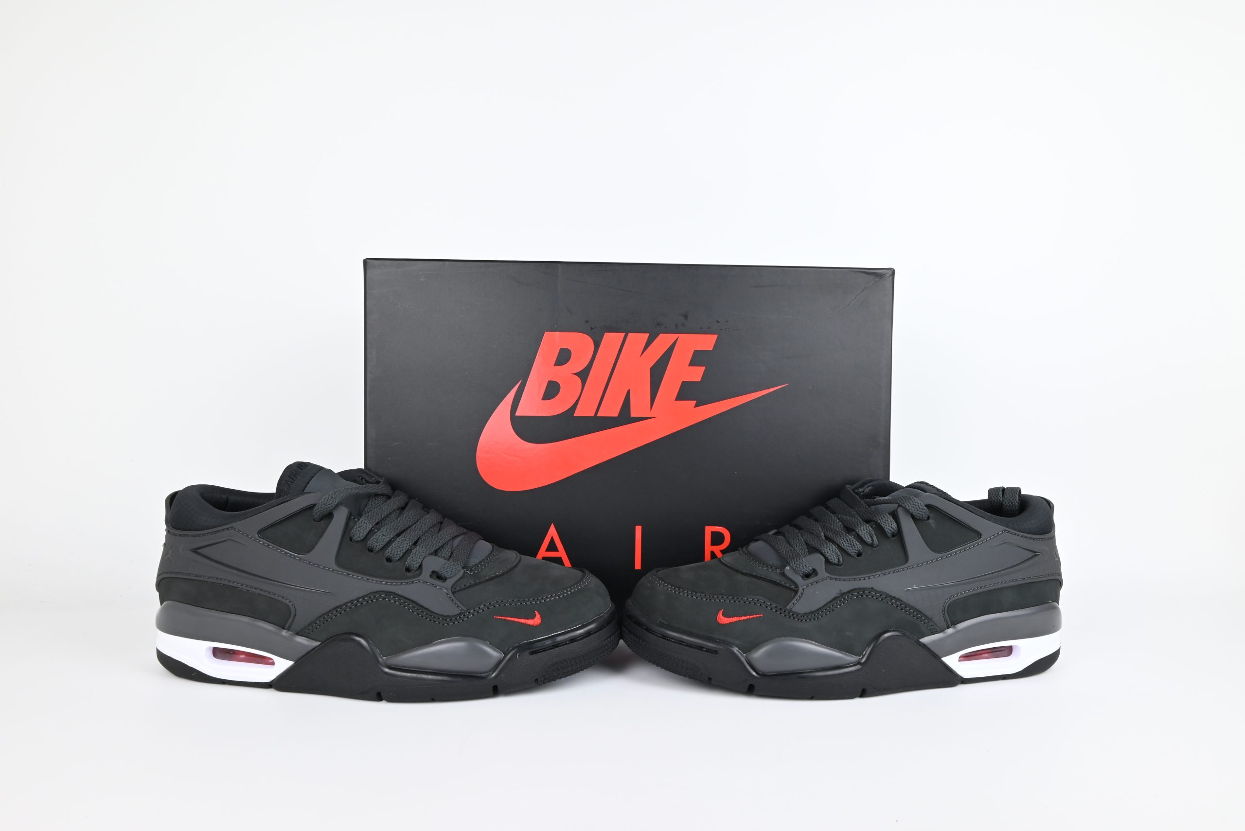 Jordan 4 RM SP Nigel Sylvester Driveway Grey