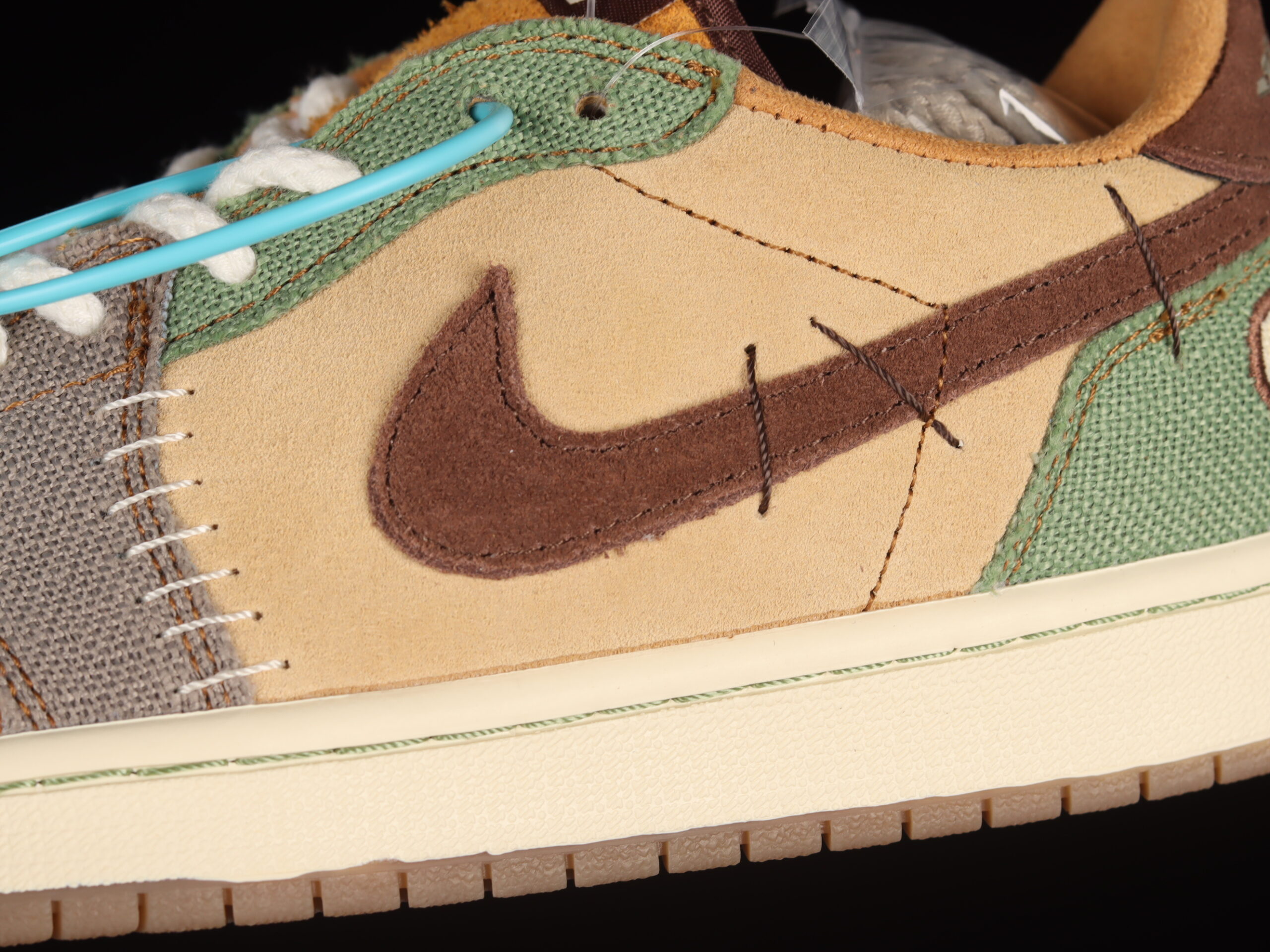 Jordan 1 Retro Low OG Zion Williamson Voodoo