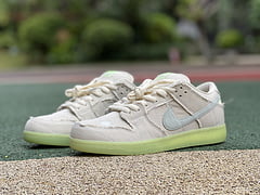 Nike SB Dunk Low Mummy
