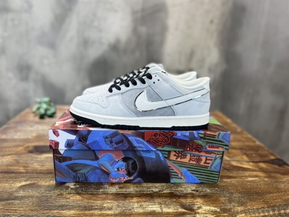 NIKE SB DUNK LOW SNEAKER – NSN023