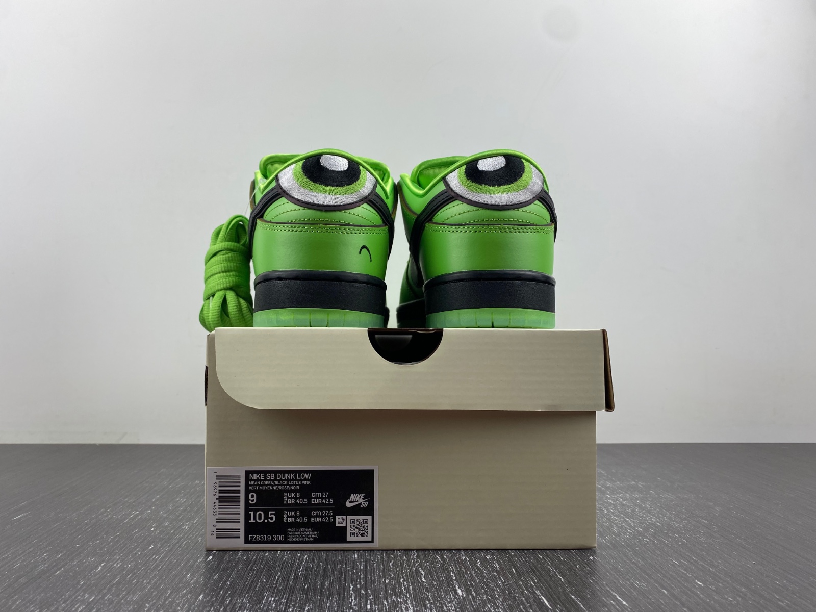 The Powerpuff Girls x Nike SB Dunk Low “Buttercup”