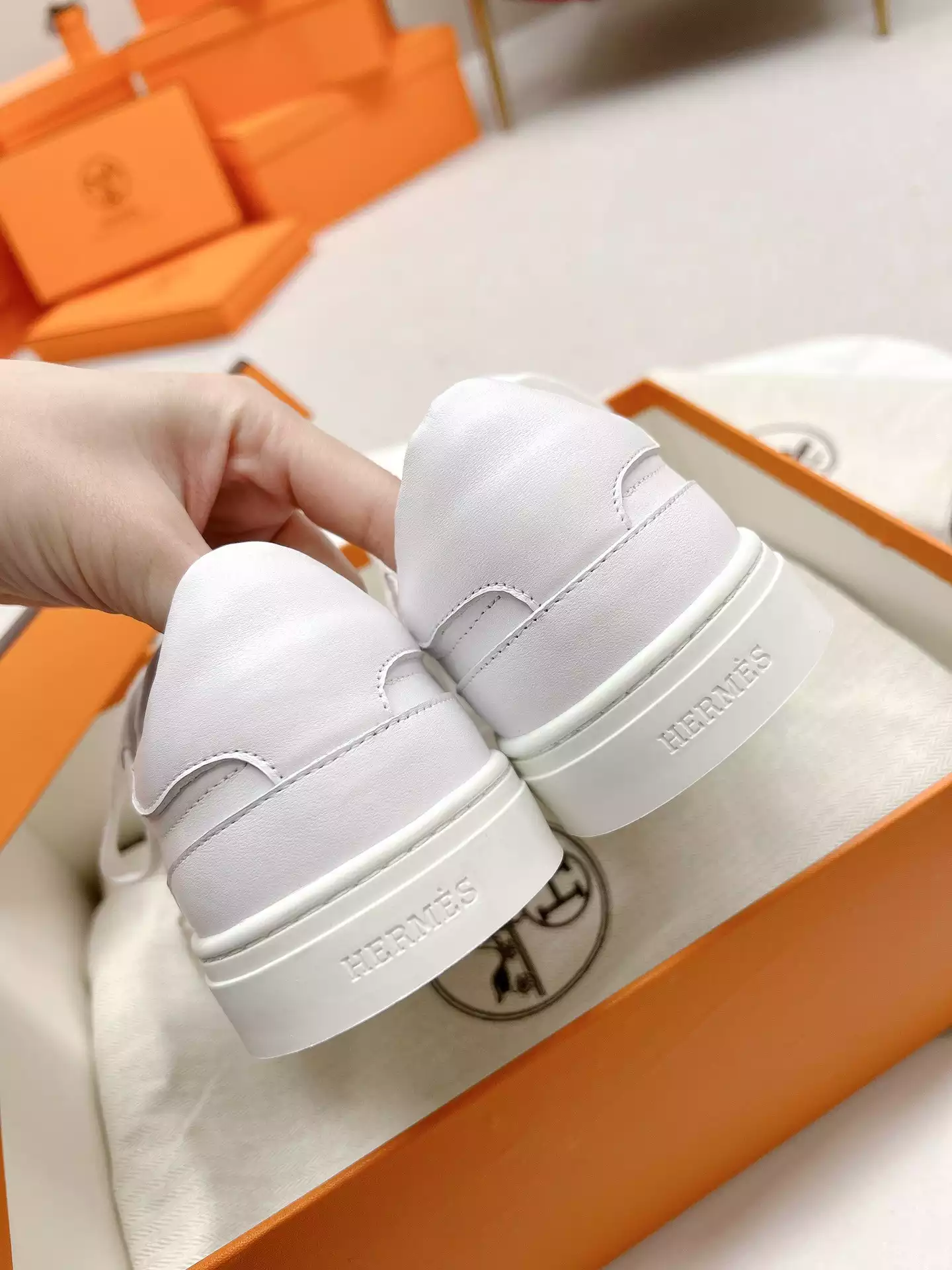 Hermes Women’s Day Sneakers in White Leather – HM065