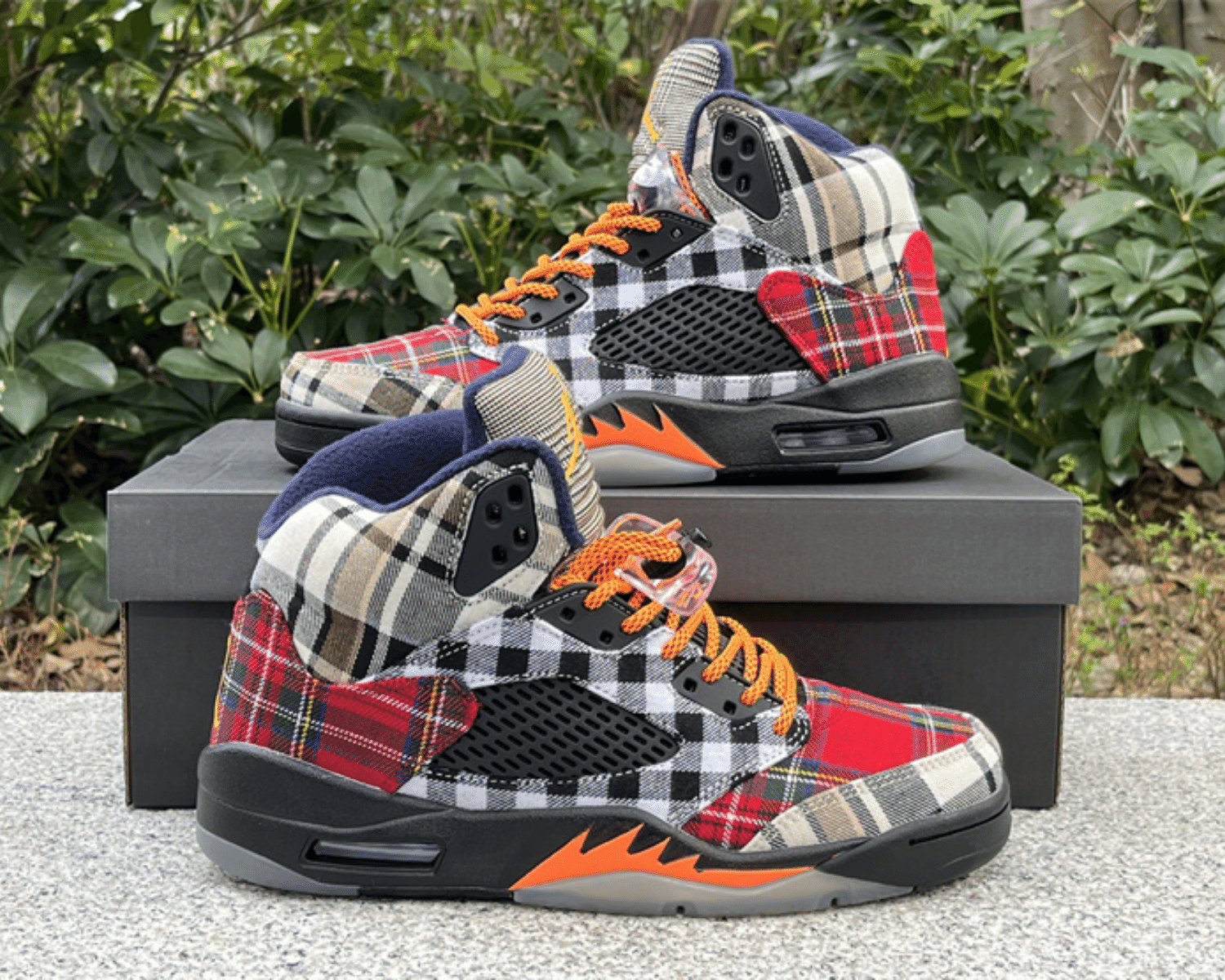 AIR JORDAN 5 RETRO  ‘PLAID’