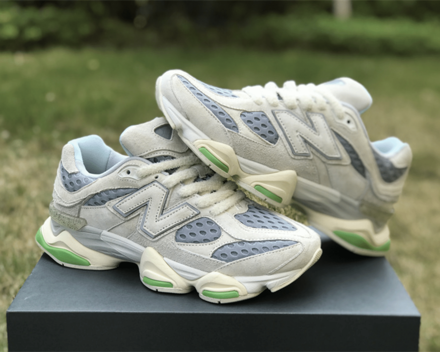 New Balance 9060 Bricks & Wood