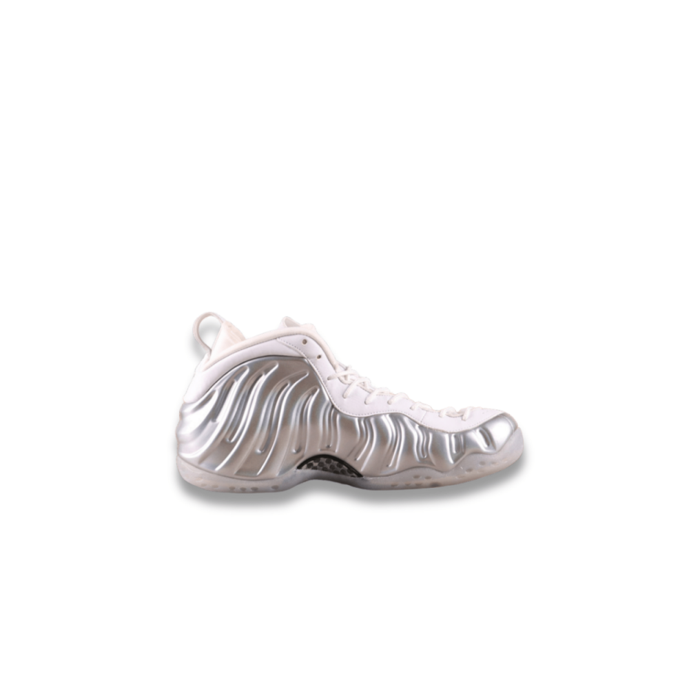 Women’s Nike Air Foamposite One Chrome White