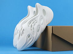 Adidas Yeezy Foam RNNR Ararat