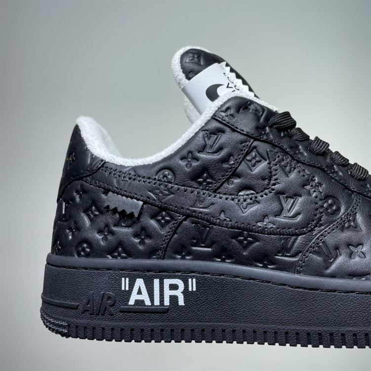 LOUIS VUITTON X NIKE AIR FORCE 1 LOW-TOP SNEAKERS – LVS135
