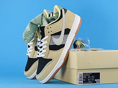 Nike Dunk Low Rooted in Peace