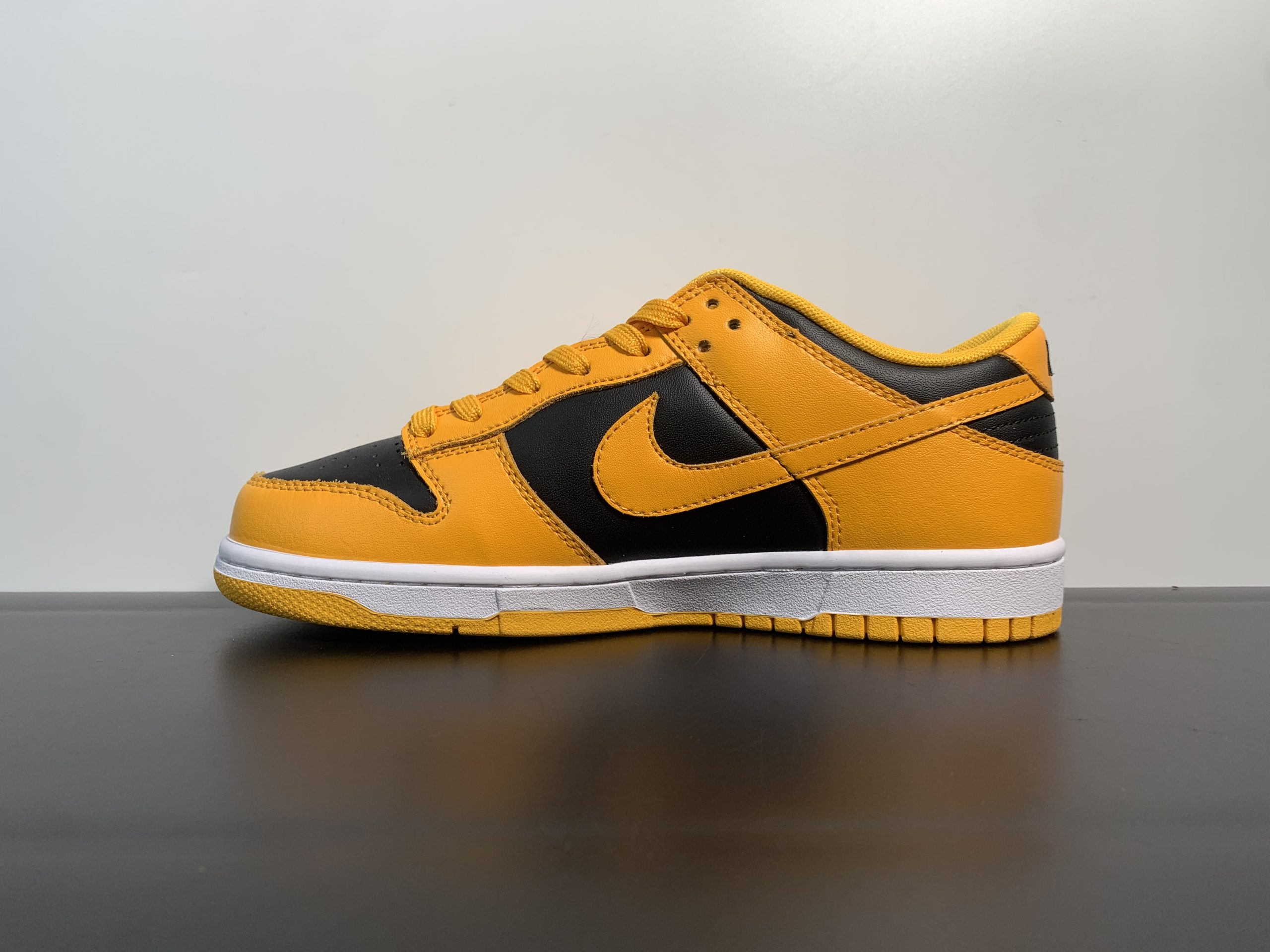 Nike Dunk Low Championship Goldenrod
