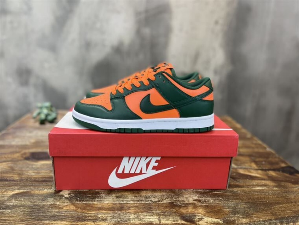 NIKE DUNK LOW MIAMI HURRICANES – NSN021