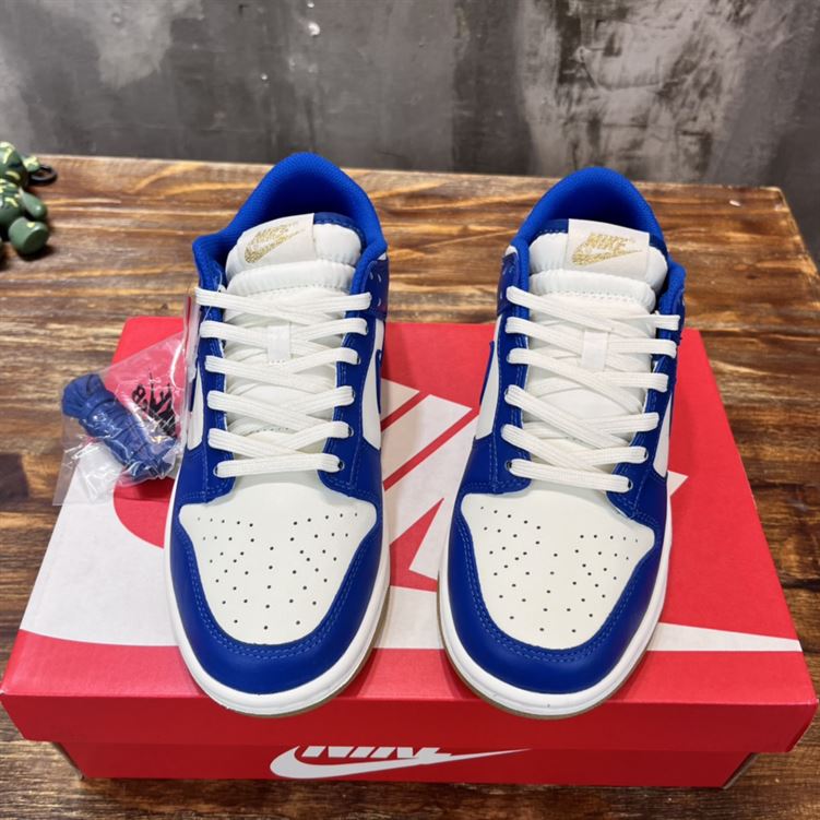 NIKE DUNK LOW KANSAS CITY RAYALS – NSN024
