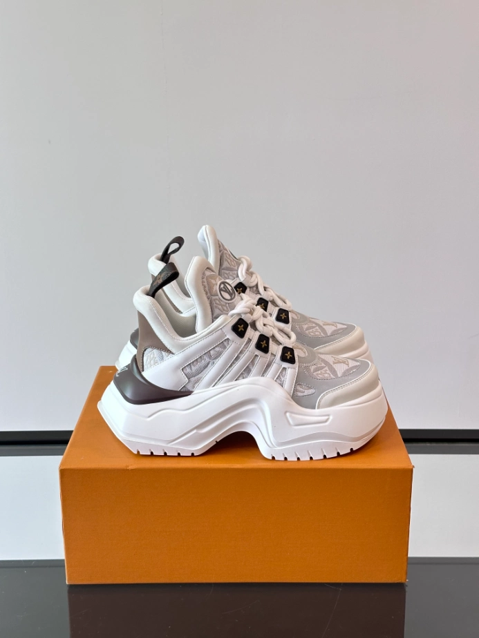 Louis Vuitton Archlight Sneaker – LVS217
