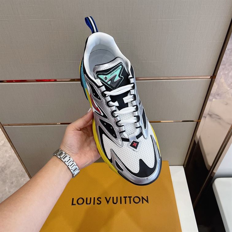 LOUIS VUITTON RUNNER TATIC SNEAKER – LVS025
