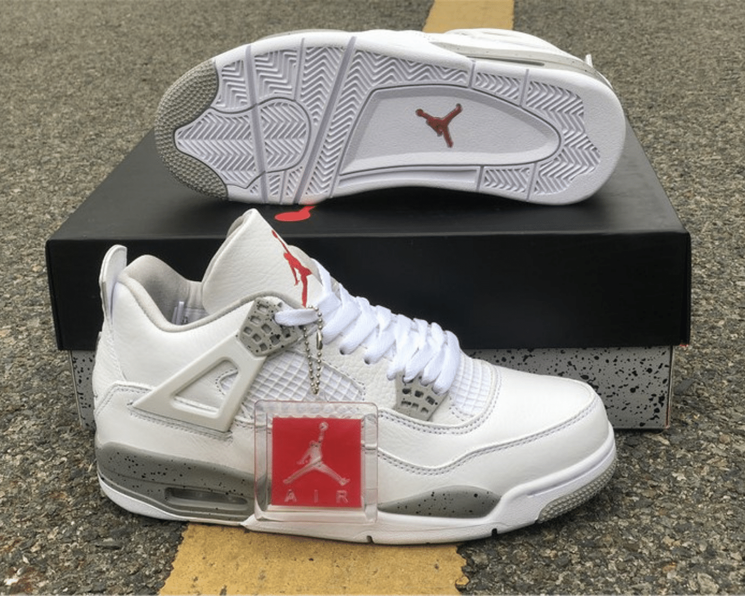 Air Jordan 4 Retro White Oreo