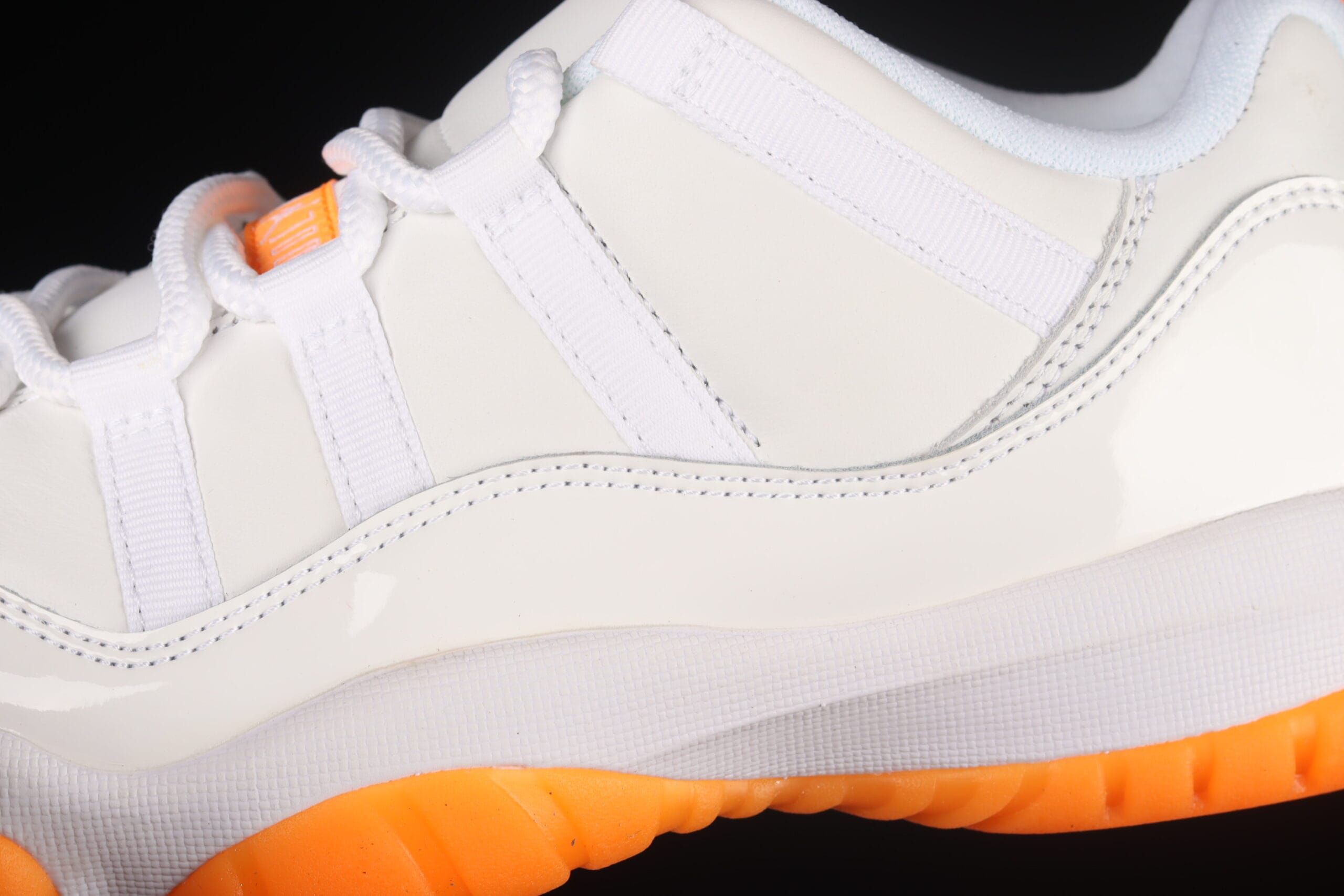 Air Jordan 11 Retro Low, Citrus