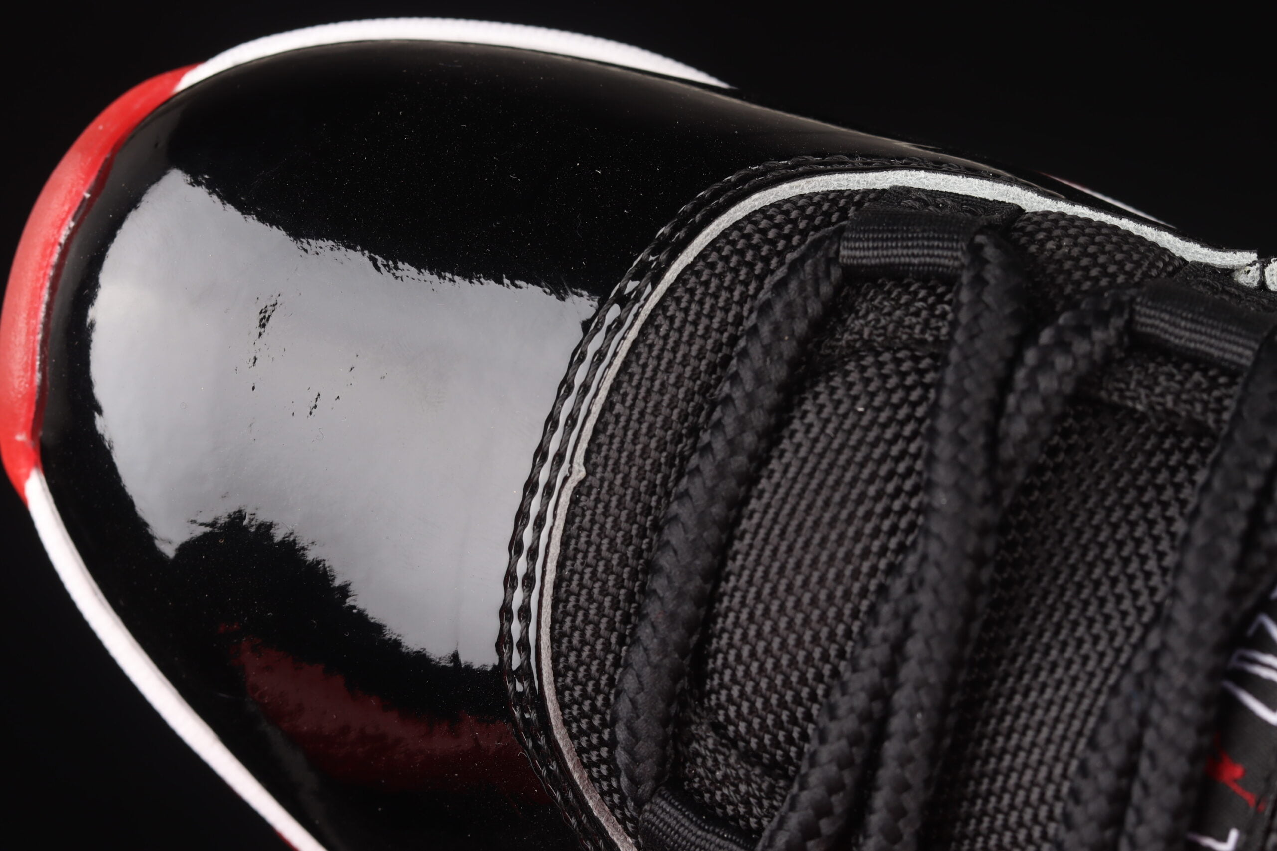 Jordan 11 Retro Playoffs Bred Extended Size