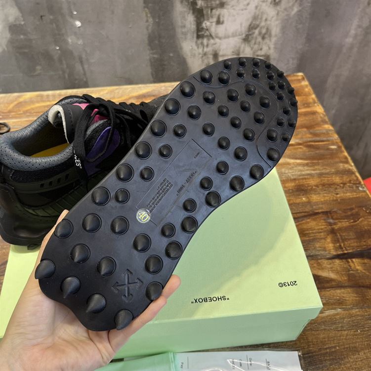 OFF-WHITE ODSY 1000 SNEAKERS – OFW047