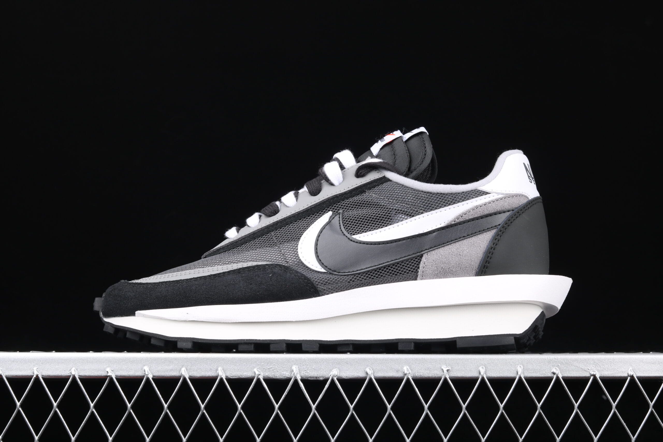 Sacai x Nike LD Waffle Black