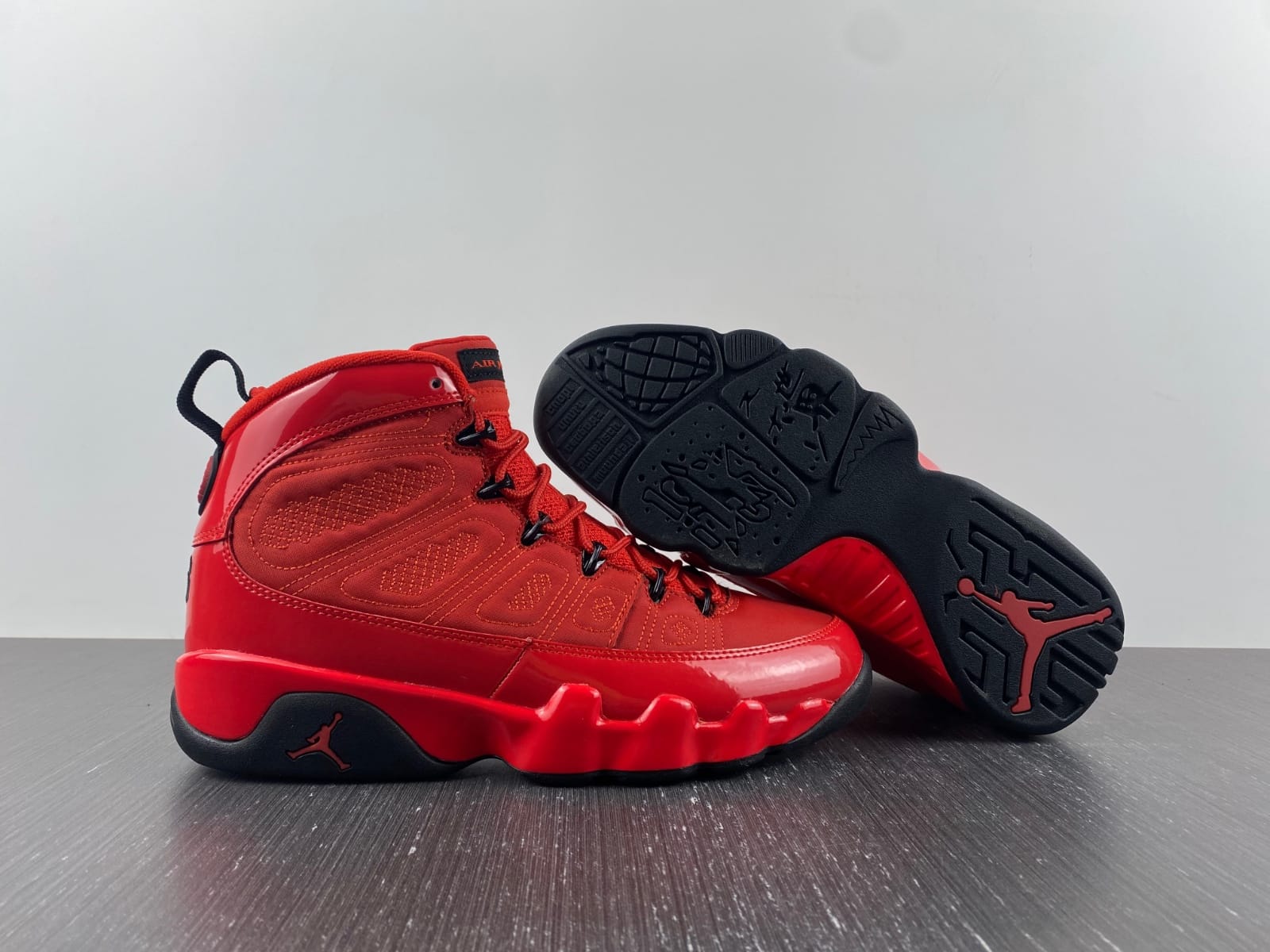 Jordan 9 Retro Chile Red