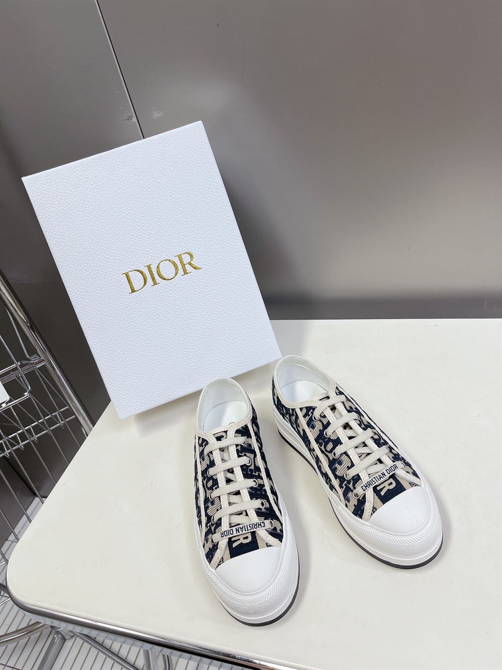 DIOR WALK’N’DIOR SNEAKER – DO123