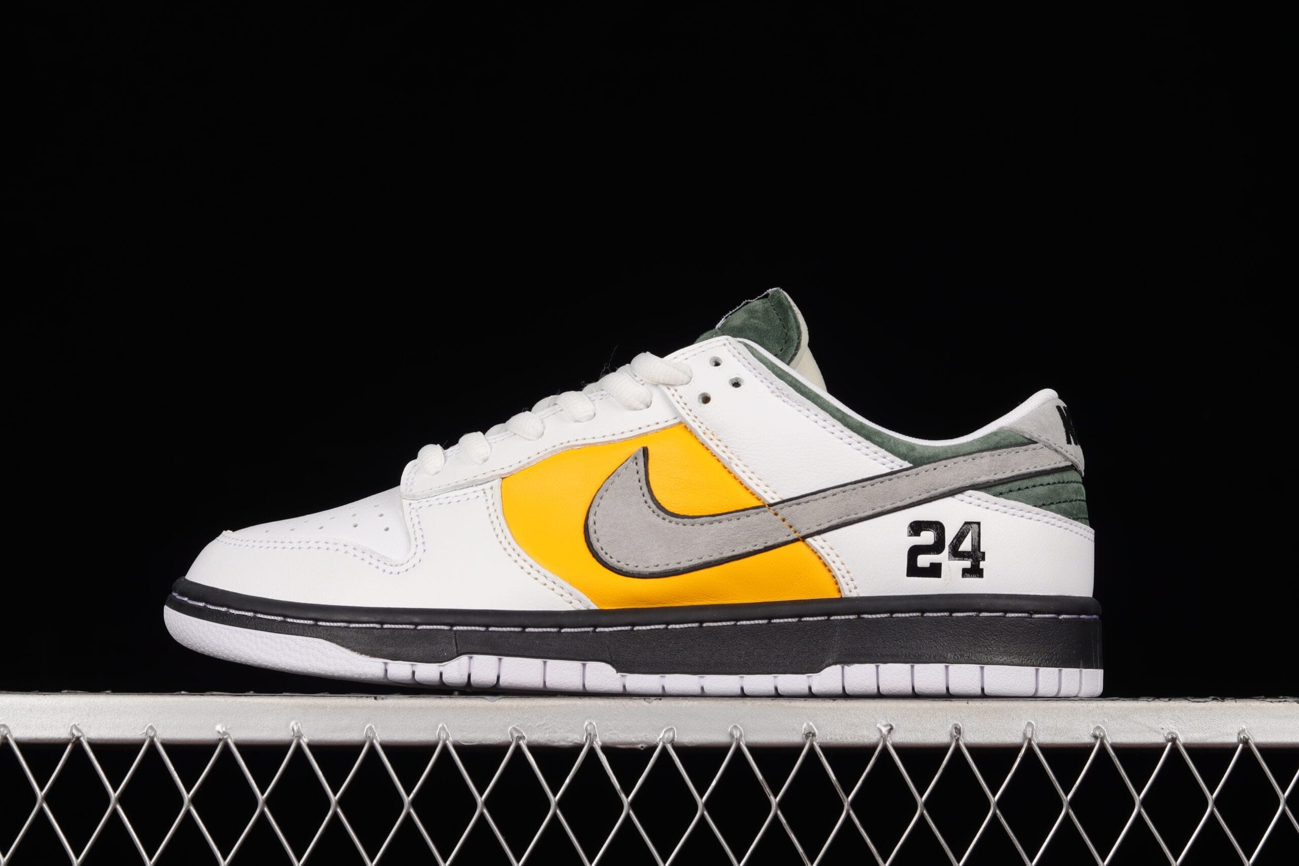 Nike SB Dunk Low Kobe White Yellow Green Black