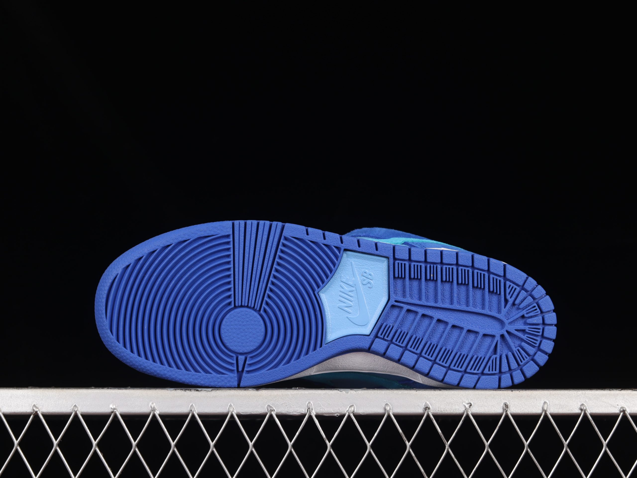 Nike SB Dunk Low Blue Raspberry