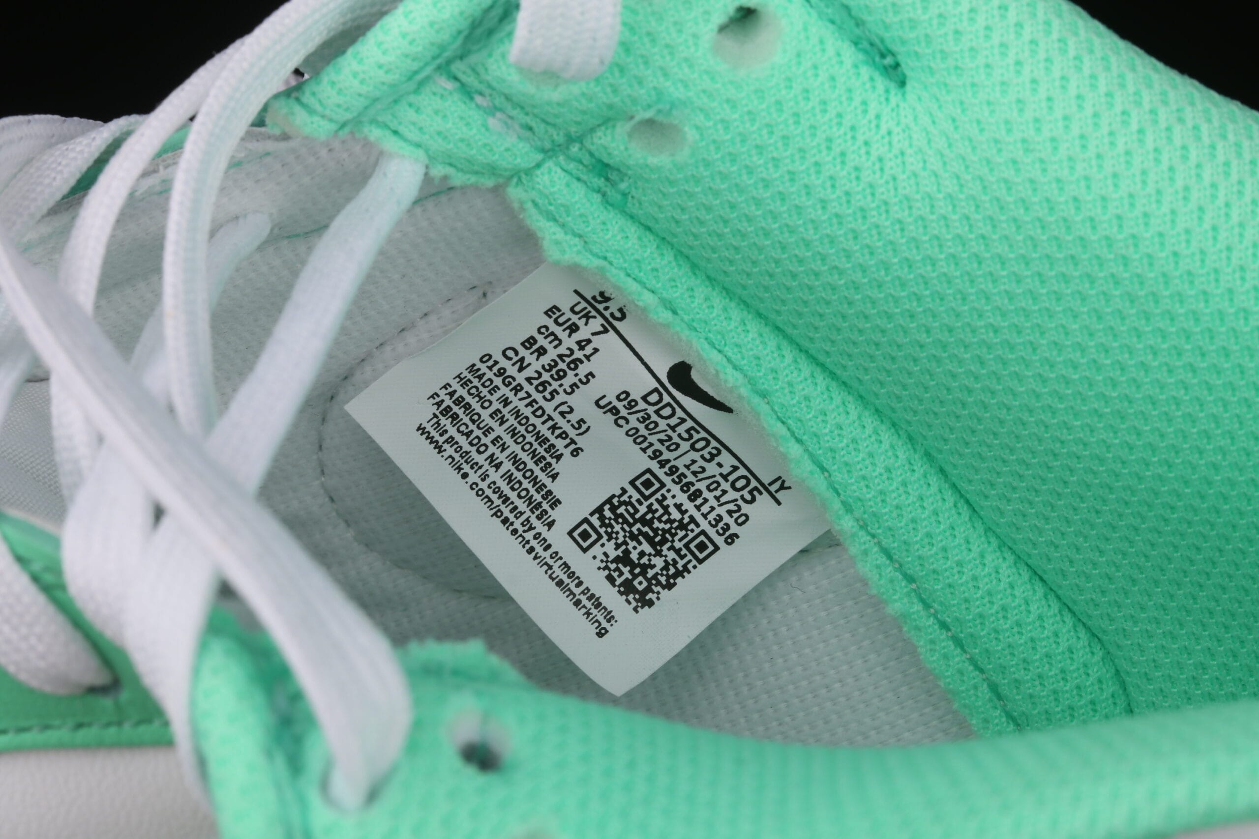 Nike Dunk Low Green Glow