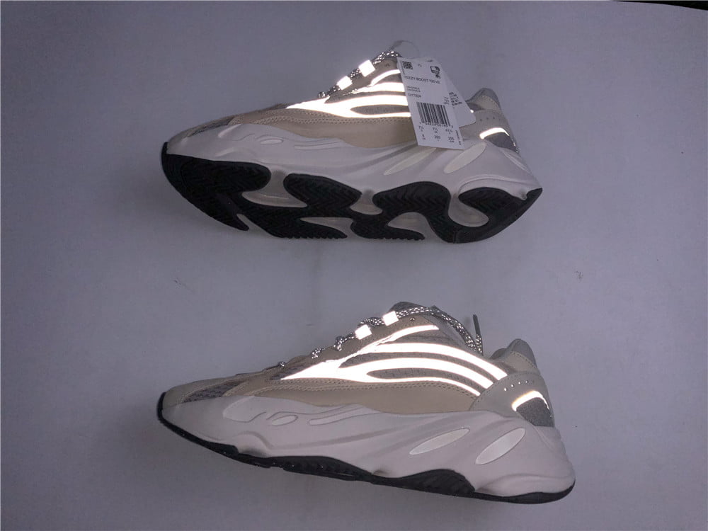 adidas Yeezy Boost 700 V2 Cream
