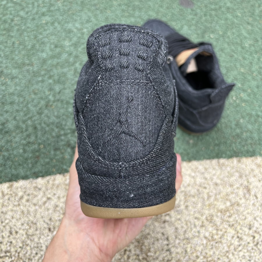 Jordan 4 Retro Levi’s Black