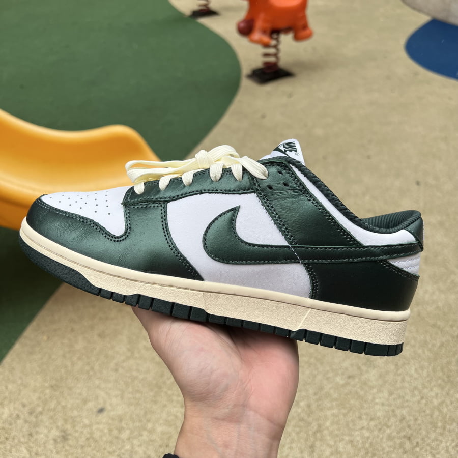 Nike Dunk Low Vintage Green