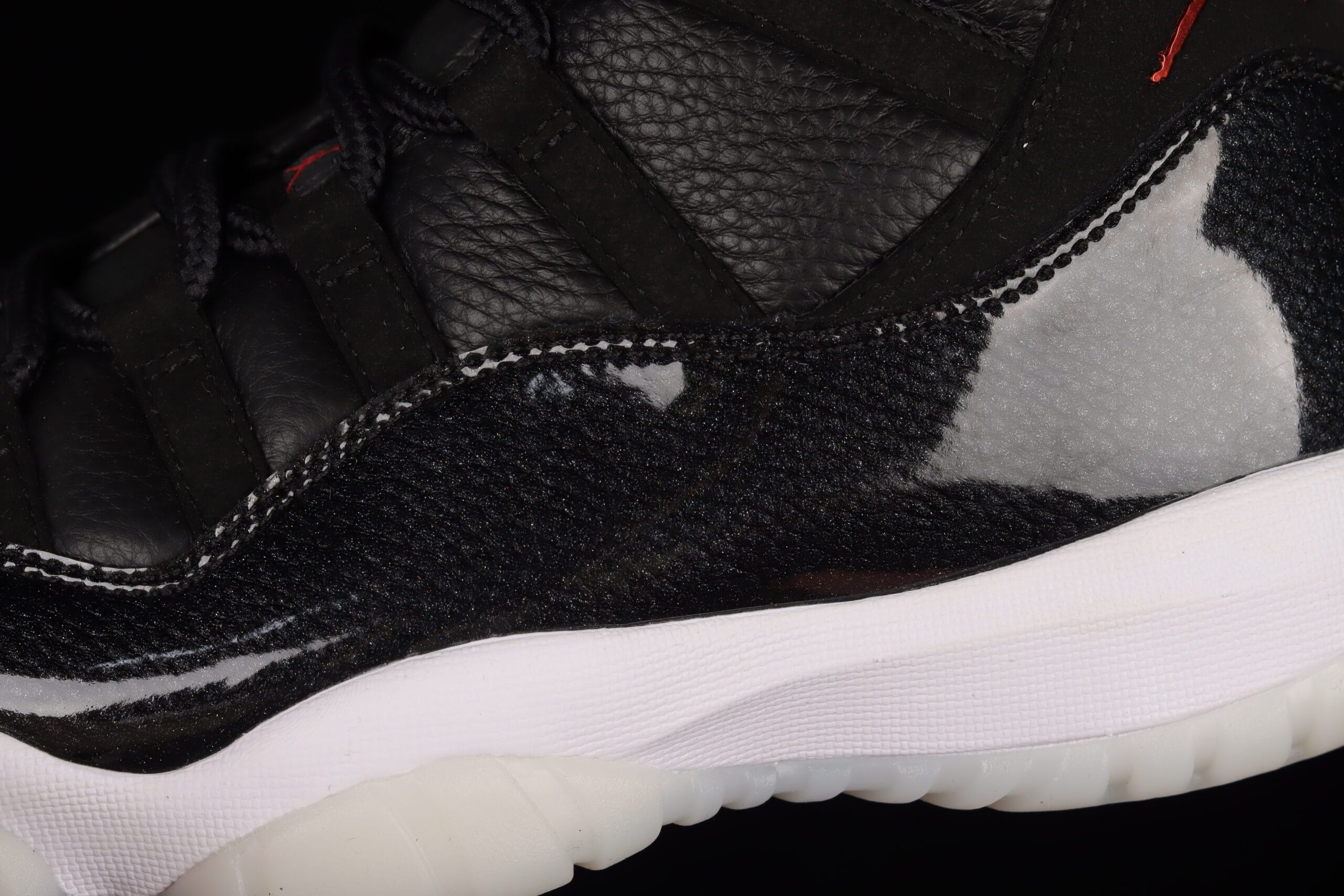 Jordan 11 Retro 72-10, Black/Gym Red-White-Anthracite