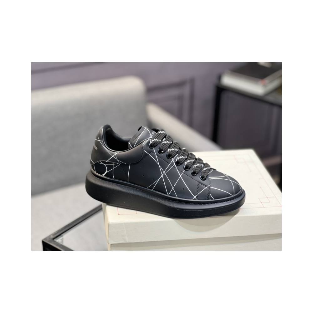 Alexander McQueen classic celebrity hit