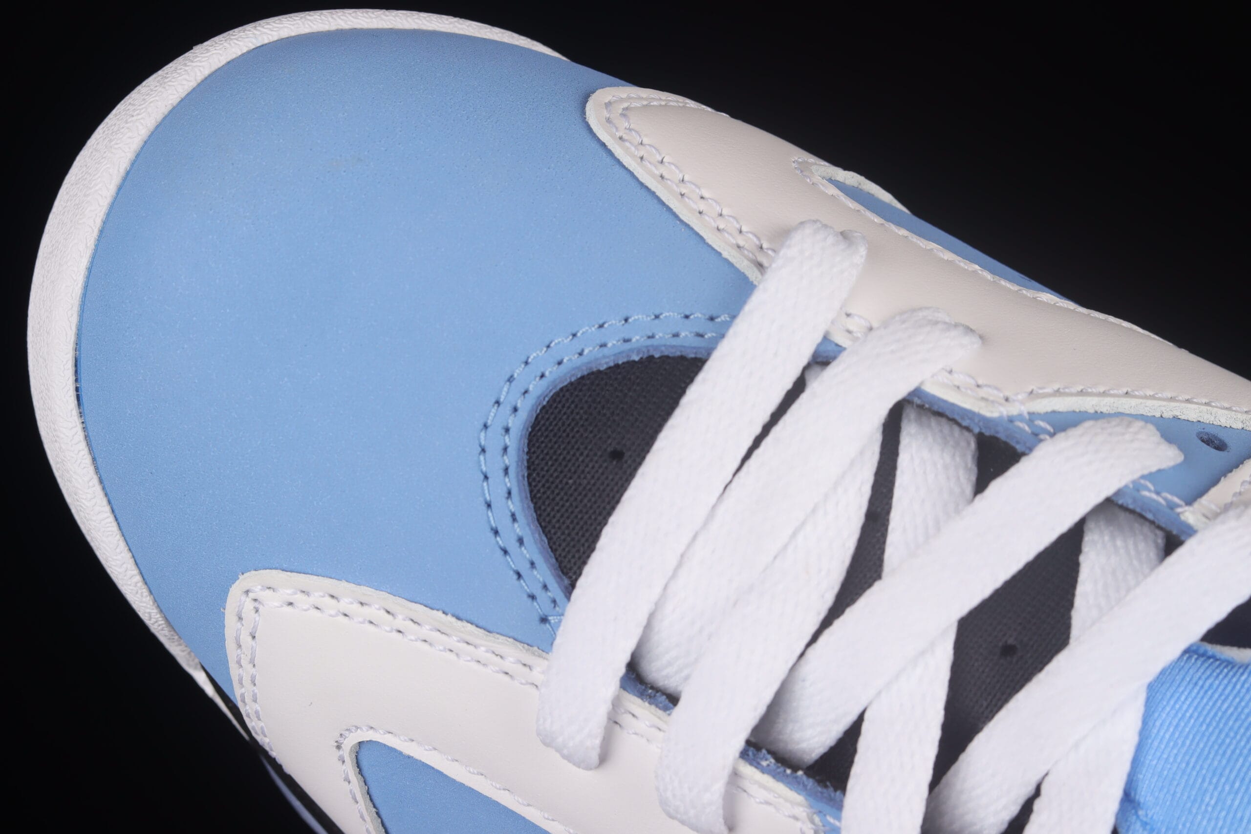 Air Jordan 6 Retro UNC White