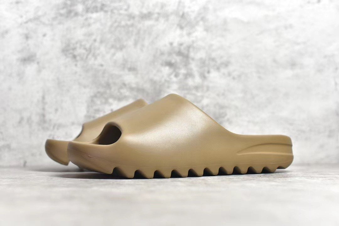 Yeezy Slide Earth Brown