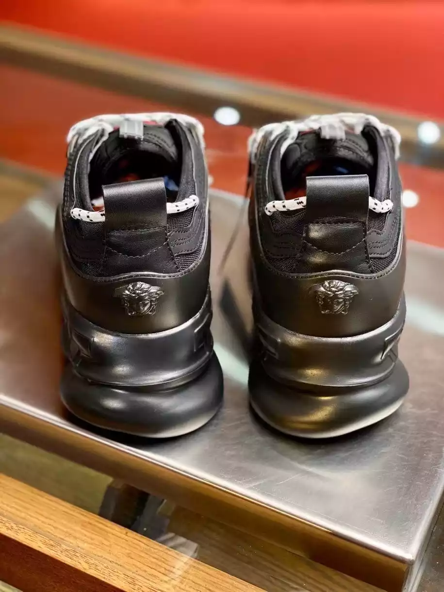 VERSACE WOMEN’S BLACK CHAIN REACTION SNEAKERS WITH BAROQUE PRINT – VSS025