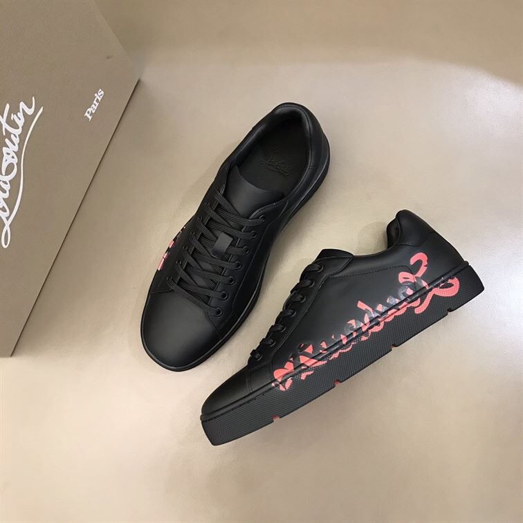 CHRISTIAN LOUBOUTIN LOW TOP SNEAKER – CLS020