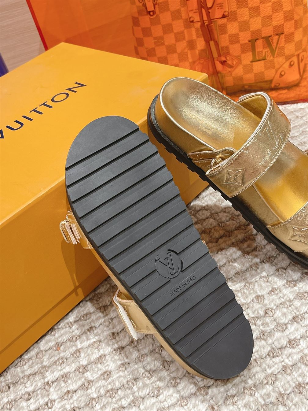 LOUIS VUITTON BOM DIA FLAT COMFORT MULE – LVSD020