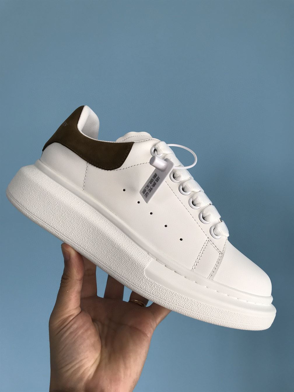ALEXANDER MCQUEEN SNEAKER – ALD003