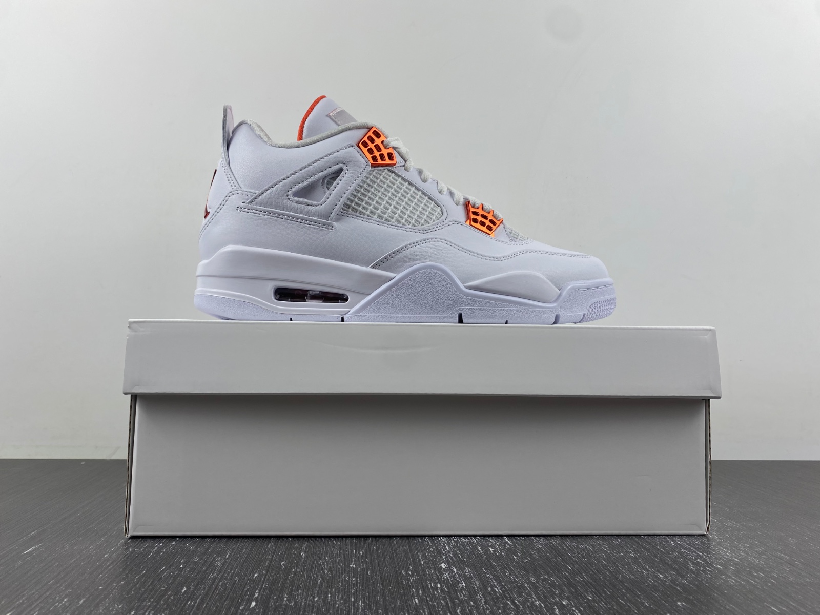 Air Jordan 4 Retro Metallic Orange
