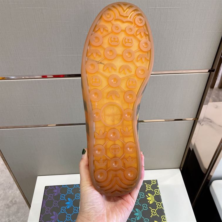 GUCCI X ADIDAS MEN’S GAZELLE SNEAKER – GCC067